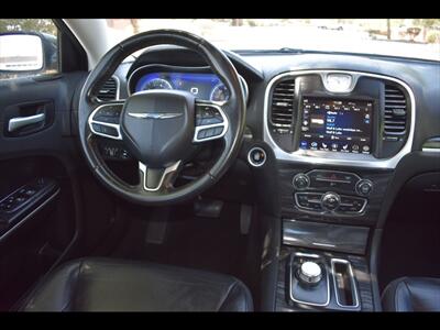 2020 Chrysler 300 Touring   - Photo 30 - Mesa, AZ 85201