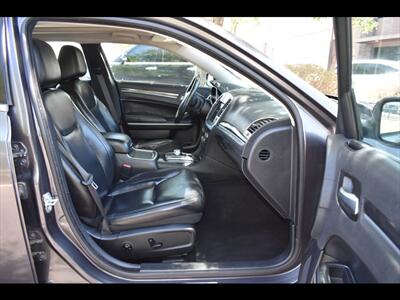 2020 Chrysler 300 Touring   - Photo 33 - Mesa, AZ 85201