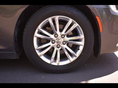 2020 Chrysler 300 Touring   - Photo 39 - Mesa, AZ 85201