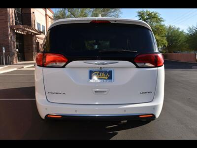 2018 Chrysler Pacifica Limited   - Photo 9 - Mesa, AZ 85201