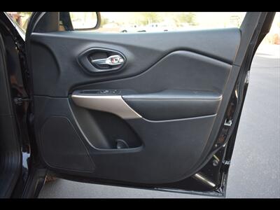 2017 Jeep Cherokee Limited   - Photo 34 - Mesa, AZ 85201