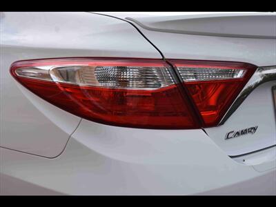 2015 Toyota Camry LE   - Photo 43 - Mesa, AZ 85201