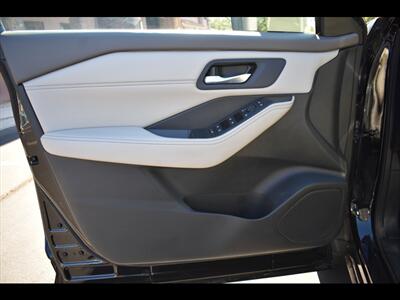 2023 Nissan Rogue SV   - Photo 17 - Mesa, AZ 85201