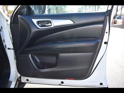 2018 Nissan Pathfinder SL   - Photo 37 - Mesa, AZ 85201