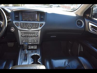 2018 Nissan Pathfinder SL   - Photo 33 - Mesa, AZ 85201