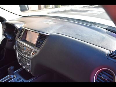 2018 Nissan Pathfinder SL   - Photo 39 - Mesa, AZ 85201