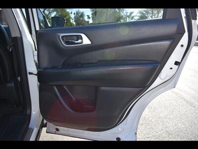 2018 Nissan Pathfinder SL   - Photo 29 - Mesa, AZ 85201