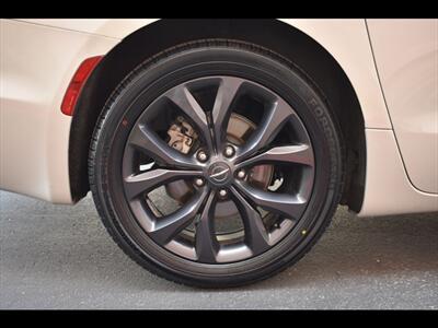 2019 Chrysler Pacifica Touring Plus   - Photo 43 - Mesa, AZ 85201