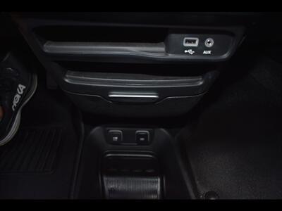 2019 Chrysler Pacifica Touring Plus   - Photo 13 - Mesa, AZ 85201