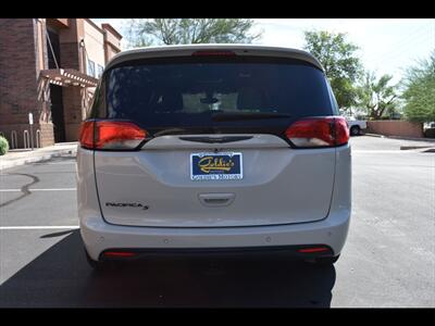 2019 Chrysler Pacifica Touring Plus   - Photo 9 - Mesa, AZ 85201