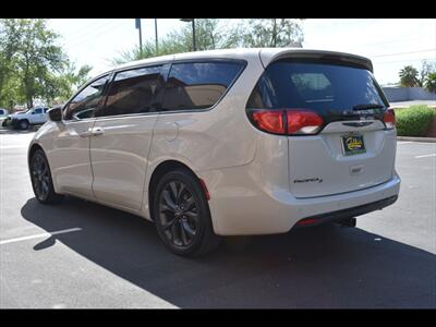 2019 Chrysler Pacifica Touring Plus   - Photo 6 - Mesa, AZ 85201