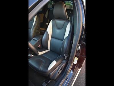 2013 Volvo XC60 T6 R-Design Platinum   - Photo 16 - Mesa, AZ 85201