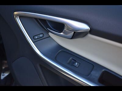 2013 Volvo XC60 T6 R-Design Platinum   - Photo 34 - Mesa, AZ 85201