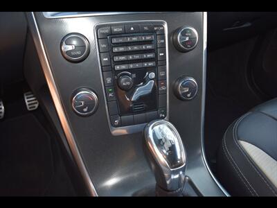 2013 Volvo XC60 T6 R-Design Platinum   - Photo 12 - Mesa, AZ 85201