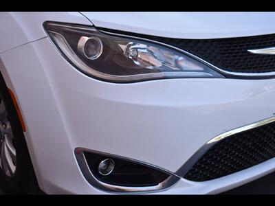 2019 Chrysler Pacifica Touring L   - Photo 44 - Mesa, AZ 85201