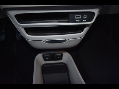 2019 Chrysler Pacifica Touring L   - Photo 13 - Mesa, AZ 85201