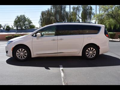 2019 Chrysler Pacifica Touring L   - Photo 4 - Mesa, AZ 85201