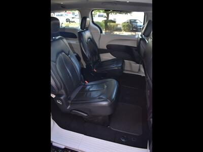 2019 Chrysler Pacifica Touring L   - Photo 26 - Mesa, AZ 85201
