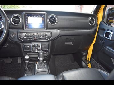 2019 Jeep Wrangler Unlimited Sahara   - Photo 34 - Mesa, AZ 85201