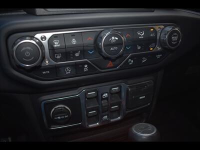 2019 Jeep Wrangler Unlimited Sahara   - Photo 12 - Mesa, AZ 85201