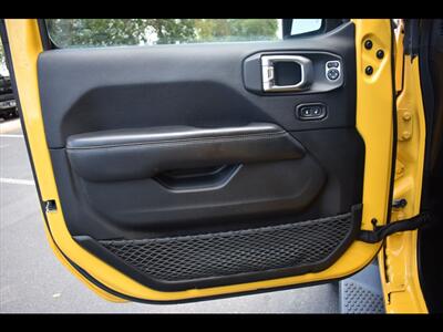 2019 Jeep Wrangler Unlimited Sahara   - Photo 18 - Mesa, AZ 85201