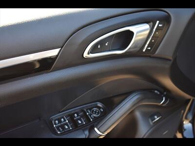 2017 Porsche Cayenne S E-Hybrid   - Photo 18 - Mesa, AZ 85201