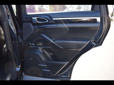 2017 Porsche Cayenne S E-Hybrid   - Photo 28 - Mesa, AZ 85201