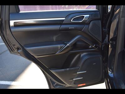 2017 Porsche Cayenne S E-Hybrid   - Photo 21 - Mesa, AZ 85201