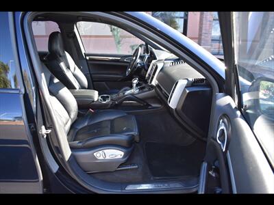 2017 Porsche Cayenne S E-Hybrid   - Photo 33 - Mesa, AZ 85201