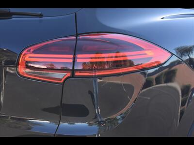2017 Porsche Cayenne S E-Hybrid   - Photo 52 - Mesa, AZ 85201
