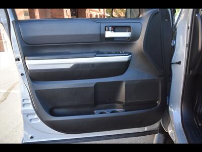 2021 Toyota Tundra SR5   - Photo 18 - Mesa, AZ 85201