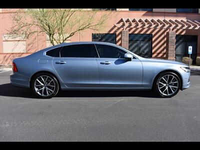 2018 Volvo S90 T5 Momentum Sedan