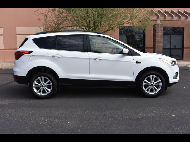 2019 Ford Escape SEL   - Photo 1 - Mesa, AZ 85201