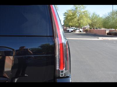 2018 Chevrolet Suburban LT   - Photo 13 - Mesa, AZ 85201