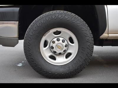 2004 Chevrolet Silverado 2500HD Work Truck   - Photo 19 - Mesa, AZ 85201