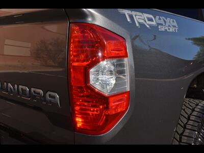 2018 Toyota Tundra SR5   - Photo 40 - Mesa, AZ 85201