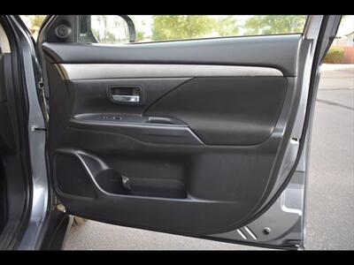 2016 Mitsubishi Outlander SE - Photo 32 - Mesa, AZ 85201