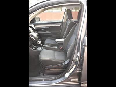 2016 Mitsubishi Outlander SE - Photo 14 - Mesa, AZ 85201