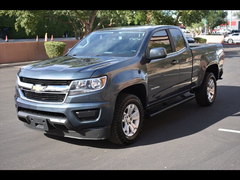 2019 Chevrolet Colorado LT photo 2