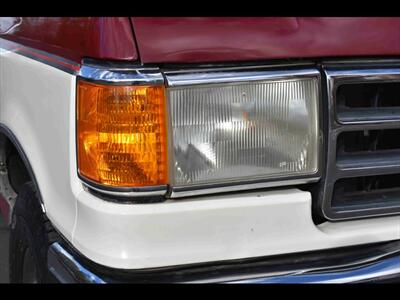 1990 Ford Bronco Custom   - Photo 38 - Mesa, AZ 85201