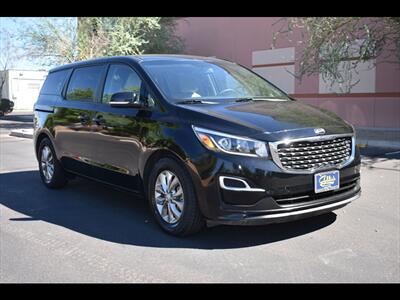 2019 Kia Sedona LX   - Photo 2 - Mesa, AZ 85201