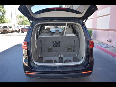 2019 Kia Sedona LX   - Photo 25 - Mesa, AZ 85201