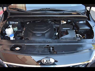 2019 Kia Sedona LX   - Photo 42 - Mesa, AZ 85201