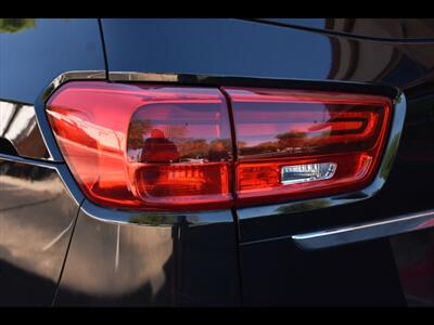 2019 Kia Sedona LX   - Photo 49 - Mesa, AZ 85201