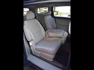 2019 Kia Sedona LX   - Photo 27 - Mesa, AZ 85201