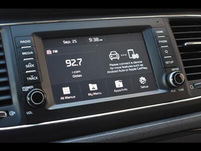 2019 Kia Sedona LX   - Photo 10 - Mesa, AZ 85201