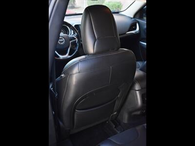 2018 Jeep Cherokee Latitude Plus   - Photo 21 - Mesa, AZ 85201