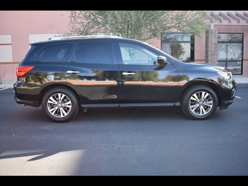 2019 Nissan Pathfinder SV   - Photo 1 - Mesa, AZ 85201