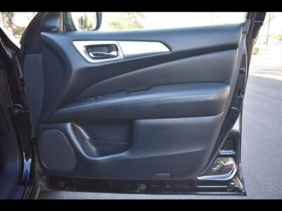 2019 Nissan Pathfinder SV   - Photo 40 - Mesa, AZ 85201