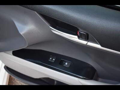 2020 Toyota Camry SE   - Photo 34 - Mesa, AZ 85201